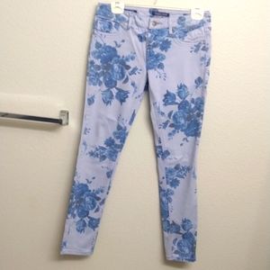 Vigoss Floral Print Jeans, The Jagger Skinny. Size 5 length 31